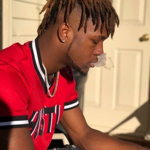 Meet your Posher, Cameron